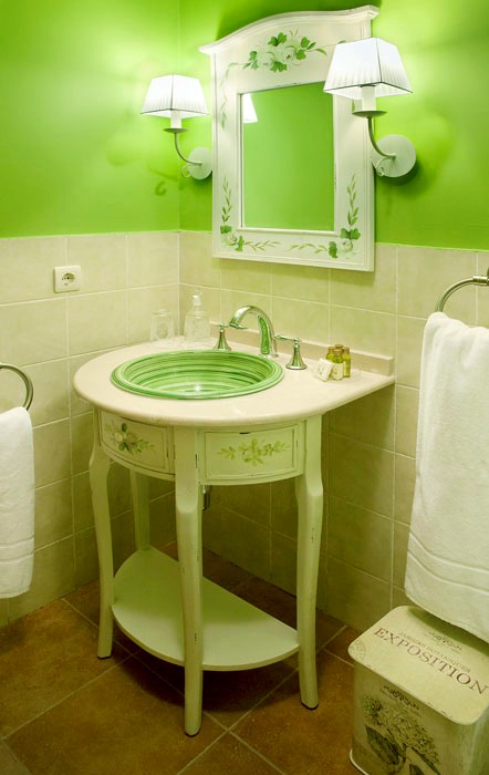 Baño de la habitación verde